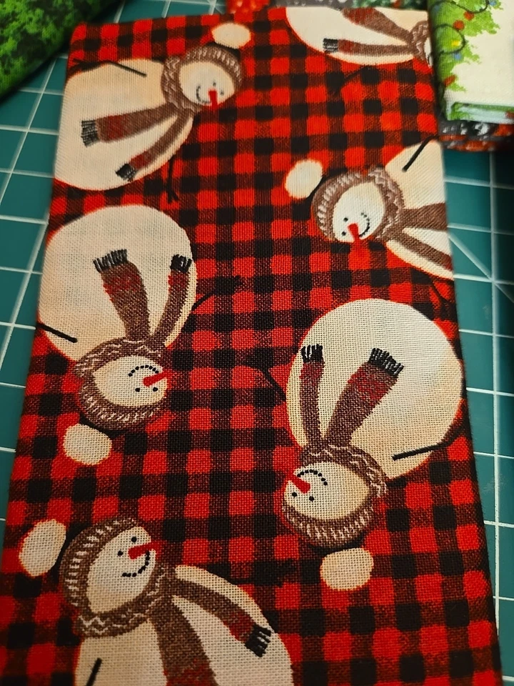 FAT QUARTER BUNDLE 5 -  Red Truck Frosty Plaid Vw Bus Trees Winter Christmas New - Image 3 of 4