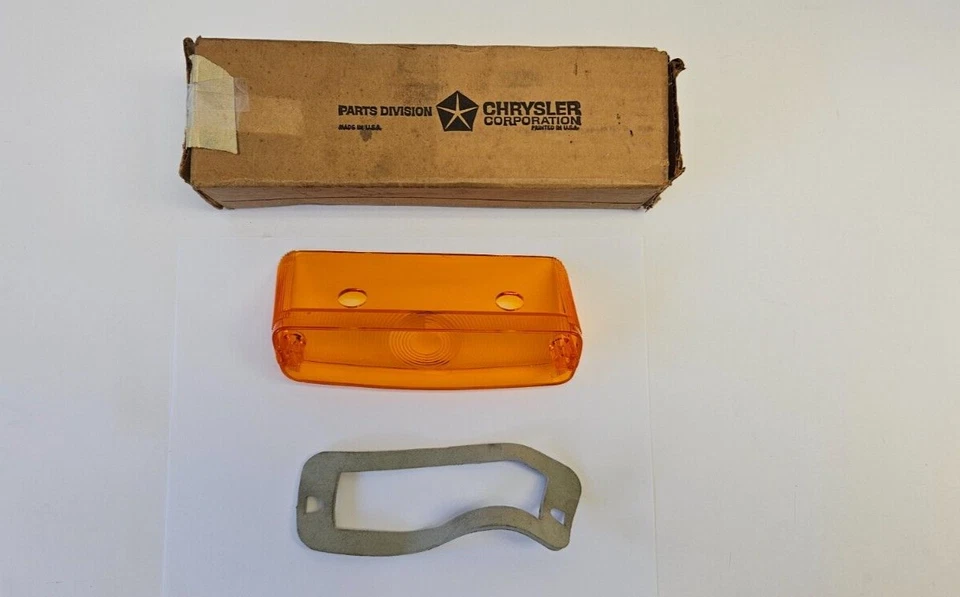1968 Dodge Polara Monaco Right Parking Lamp Light Lens W/ Gasket 3004140 NOS. - Image 3 of 4