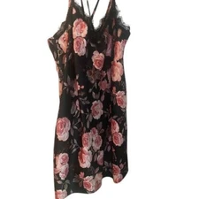 Gorgeous Black Floral Nightie Pink Roses Print Lace Trim V-Neck EUC