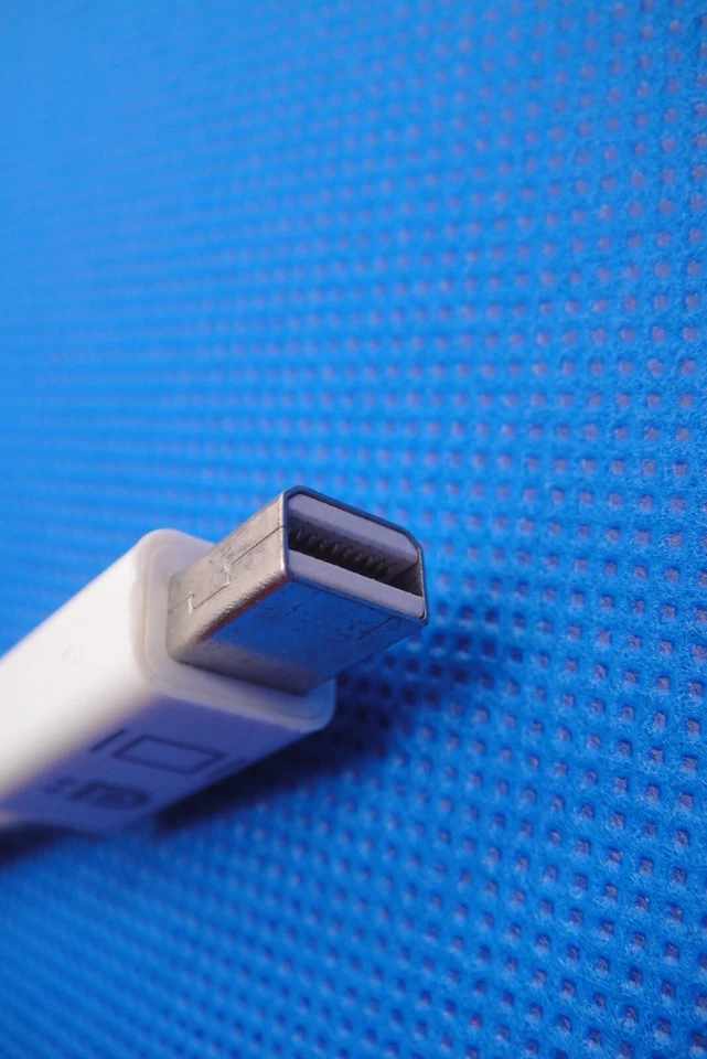 INSIGNIA MINI DISPLAYPORT TO HDMI ADAPTER FOR MAC - NS-PD94592-C - Image 2 of 4