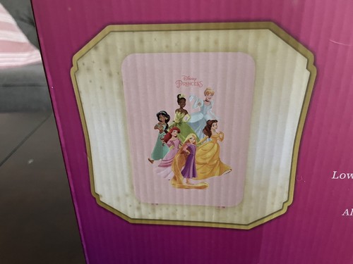 Disney Princess 6 Can 4 Liter Thermoelectric Mini Fridge Refrigerator Cooler NIB - Picture 9 of 11