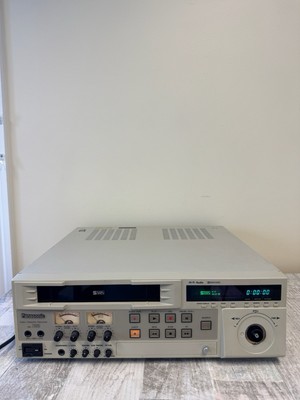 Panasonic AG 7350 Professional SVHS/VHS VCR/Video Recorder W