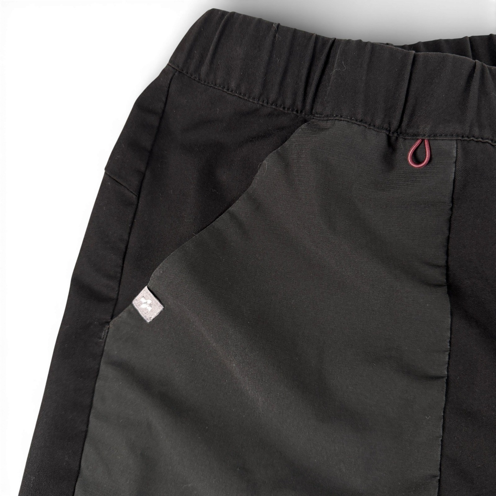 Disney x Figs Jogger Pants Mens M Black Mickey Scrub Drawstring Technical Pocket image 6