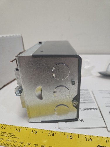 Honeywell Tradeline L8148J 1009 Aquastat Relay - Picture 7 of 8