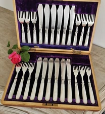 Mappin & Webb 12 Person English Fish Serving Set 