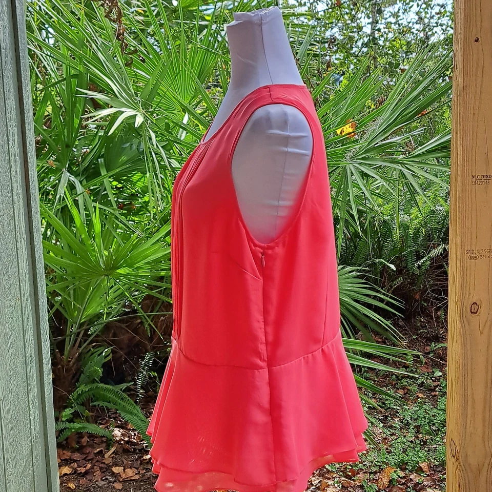 Blusa Sunny Leigh Top Feminina L Coral Sem Mangas Corpete Plissado Bainha Babado - Imagem 4 de 4