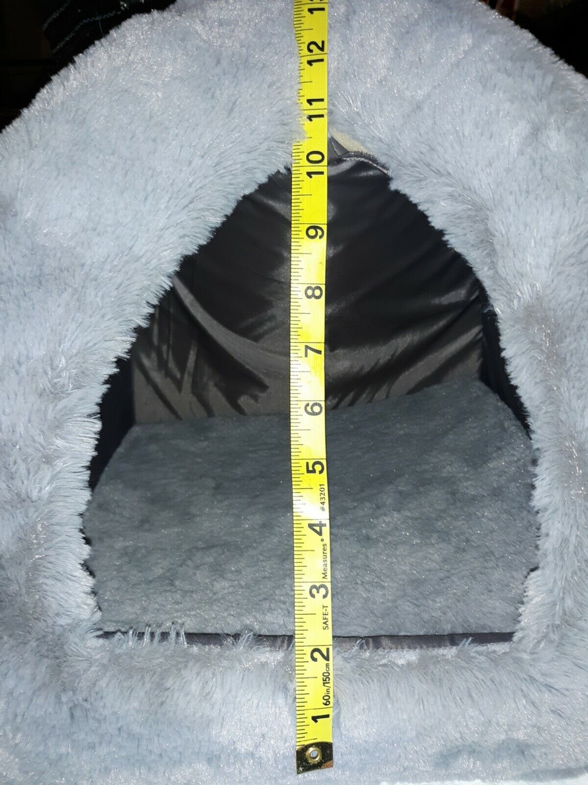 Foto 1 di 9