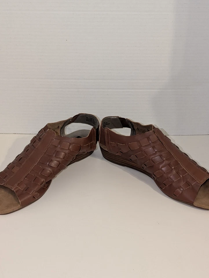 Array Women's Brown Weave Style Leather Sandals Size 9 Narrow NWOB - Image 3 of 4