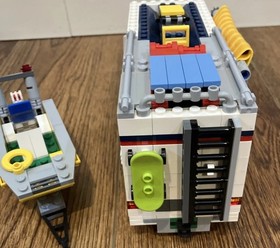 Lego 31052 Vacation Getaways Creator 3 In 1, RV Camper Boat Catamaran House