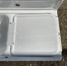 VTG Iron White Porcelain Basin Sink 50s/60s 17.25x20.25 Drainboard 