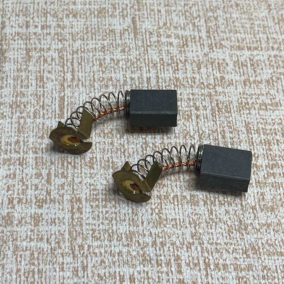 Makita CB-154 181047-4 Carbon Brush Set OEM NOS | eBay