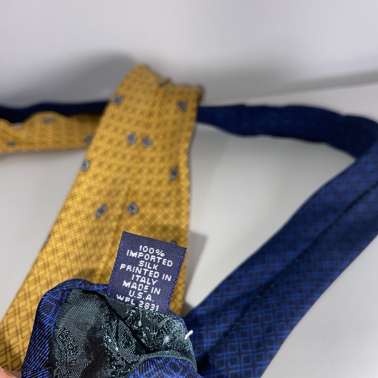 Tommy Hilfiger Tie Men's Necktie 100% Silk Yellow With Blue Paisley 59.5”x4” thumbnail 9