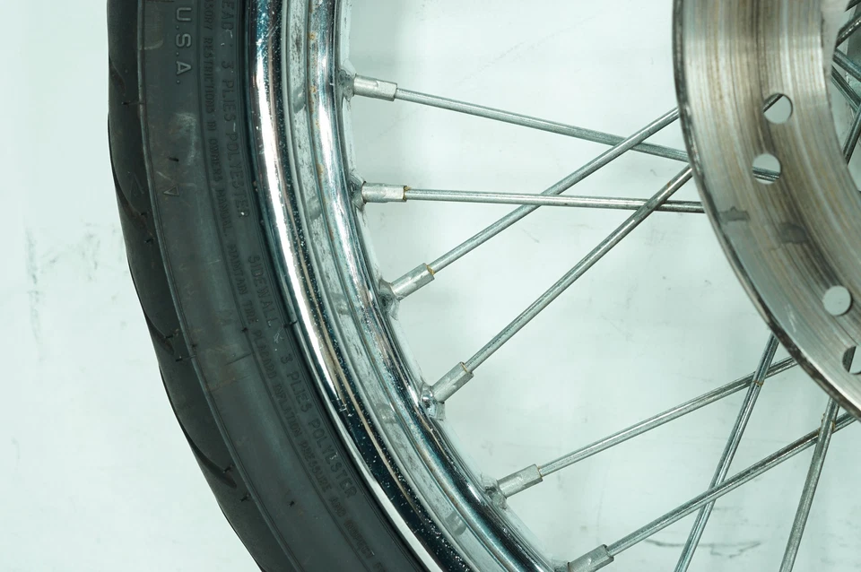 Llanta delantera Harley Sportster XL1200 C 03 personalizada OEM con radios MH90-21 54H Foto 4 de 4