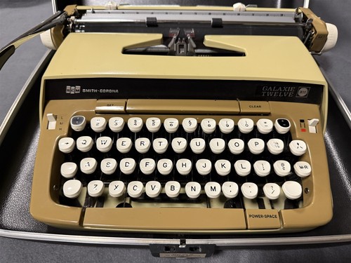 VINTAGE SMITH CORONA GALAXIE TWELVE ( 12 ) TYPEWRITER WITH CASE - Bild 3 von 16