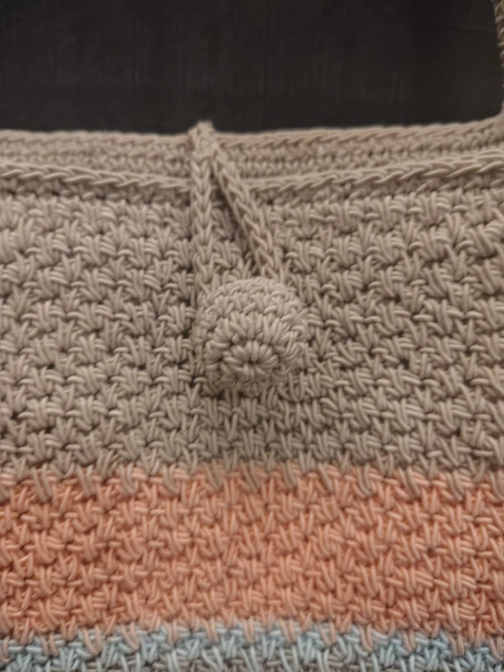 Vintage Liz Claiborne Striped Woven bag/ purse - Image 4 of 4