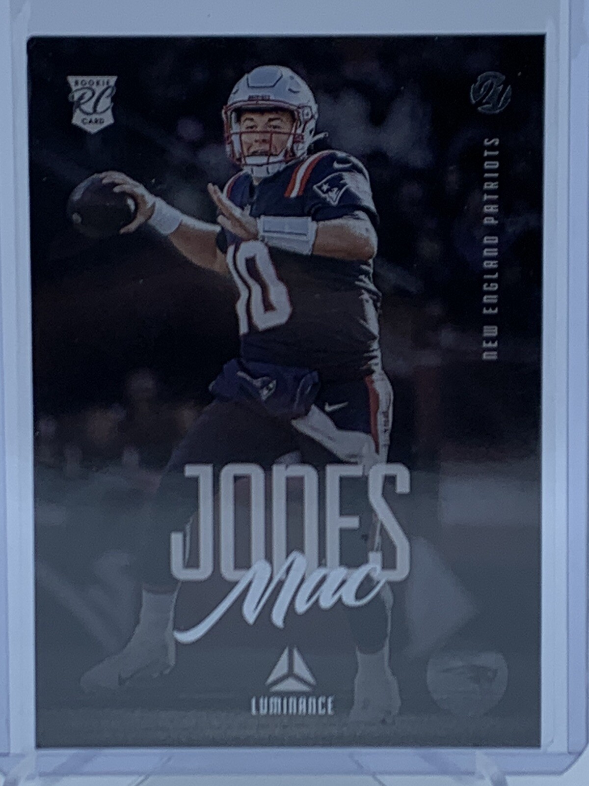 2021 Panini Chronicles Luminance Mac Jones #205 RC Rookie Card