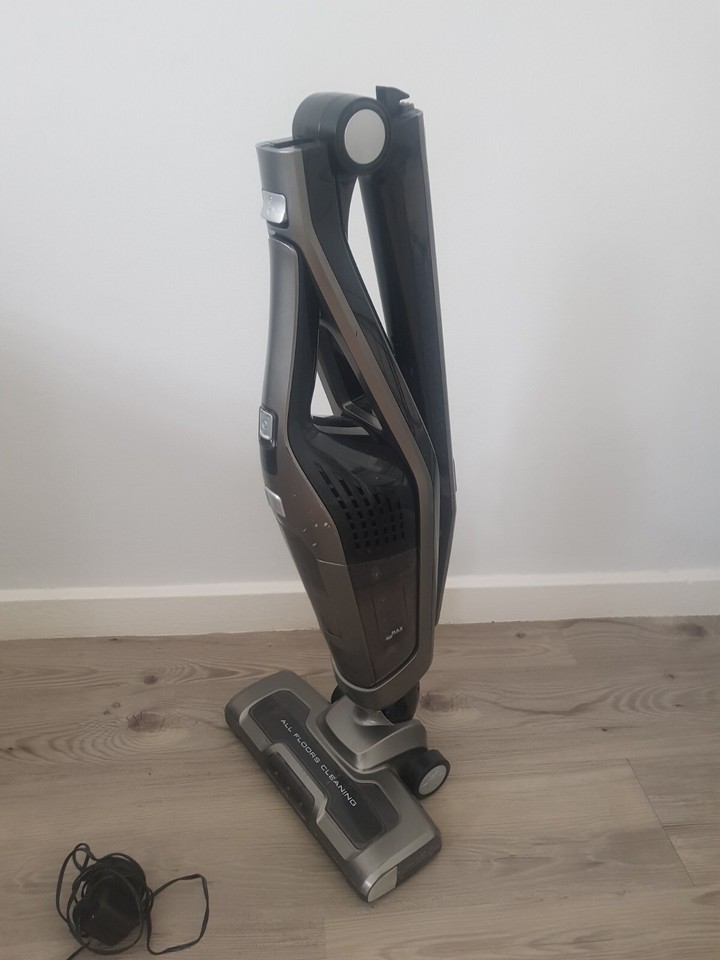 Dunelm 2 in 1 Lightweight Cordless Vacuum Cleaner/Handheld With Tools
