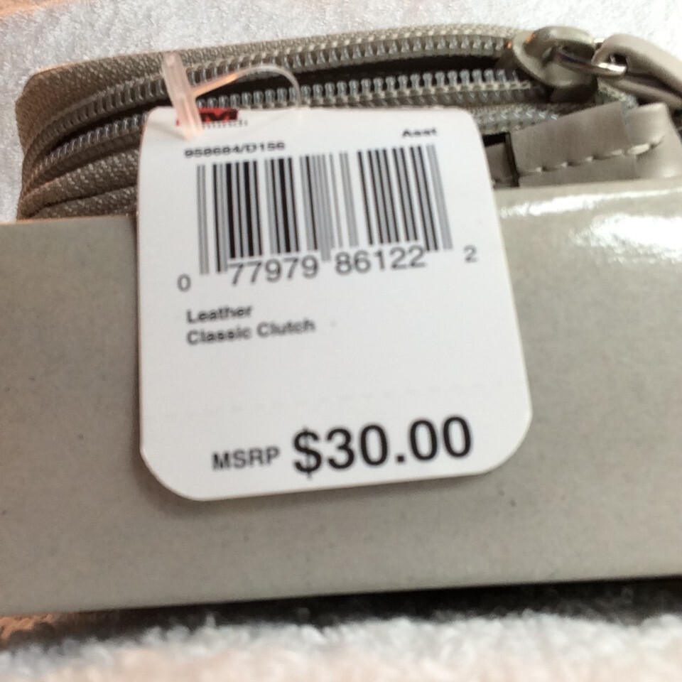 MUNDI Soft Gray leather CLASSIC CLUTCH zip around wallet NEW in box