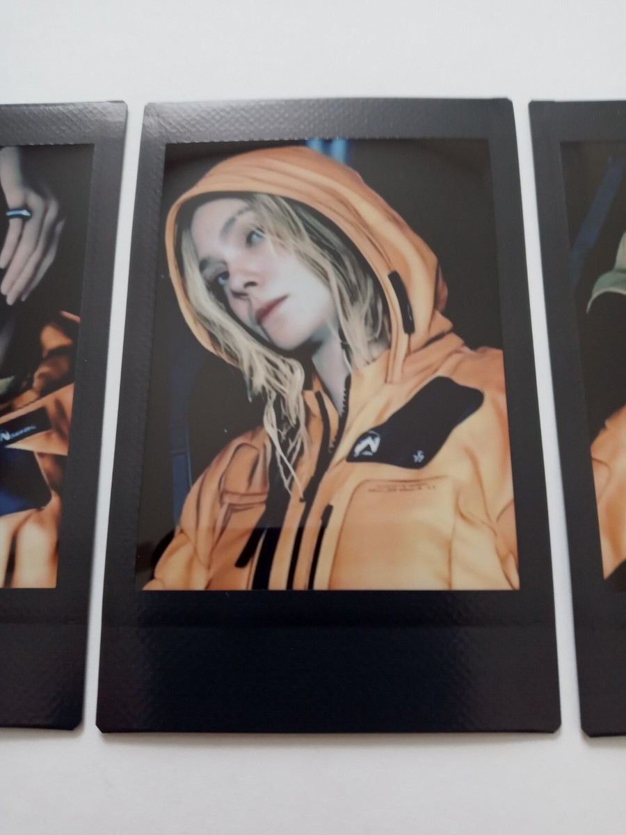 Death Stranding 2 PS5 Portrait Art Japan Fujifilm Cards Rainy