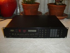 Yamaha REV 7 Digital Reverberator, Reverb FX Parametric Equalizer, Vintage Rack