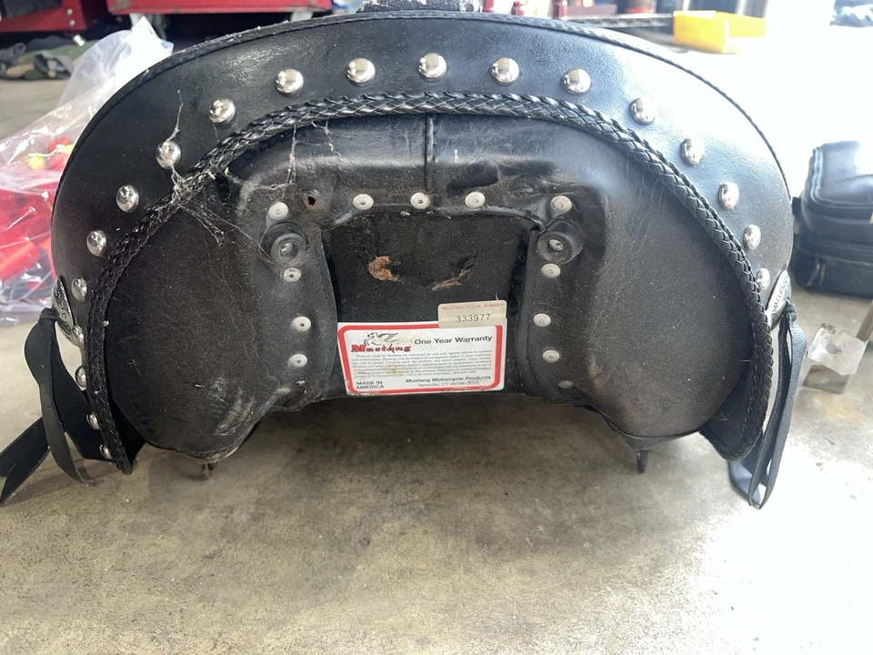 Asiento Mustang Solo para Harley Davidson Heritage Softails Foto 2 de 3