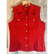 Chico's Size 2 Crinkle Button Front Vest Red Floral Textured Sleeveless Top