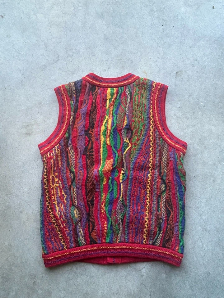 Vintage Coogi 3D Knit Wool Sweater Vest Made In Australia Size Small - Image 4 of 4