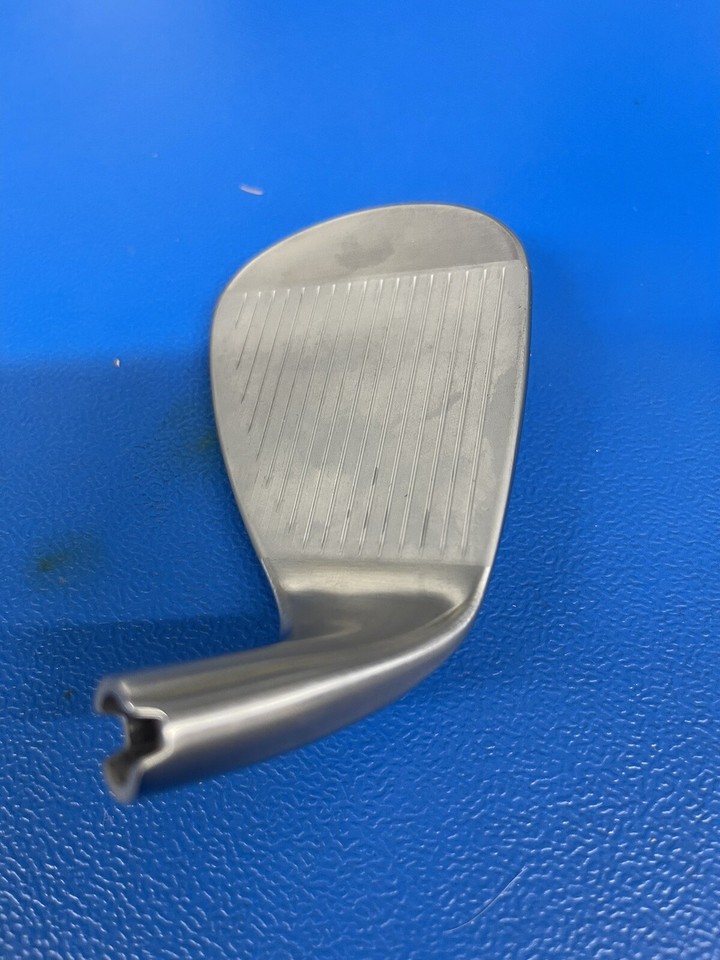 NEW Titleist SM9Sand Wedge56.14 Degree F Grind Fitting Head Only