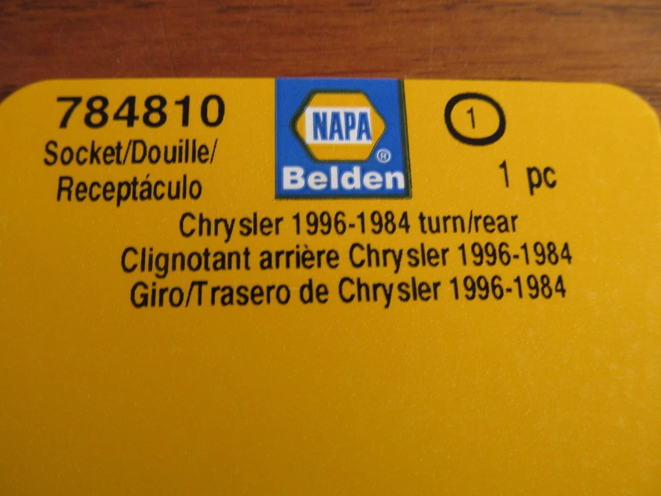 Enchufe giratorio/trasero NAPA Belden Chrysler 1996-1984 #784810 (AH-23) Foto 4 de 4