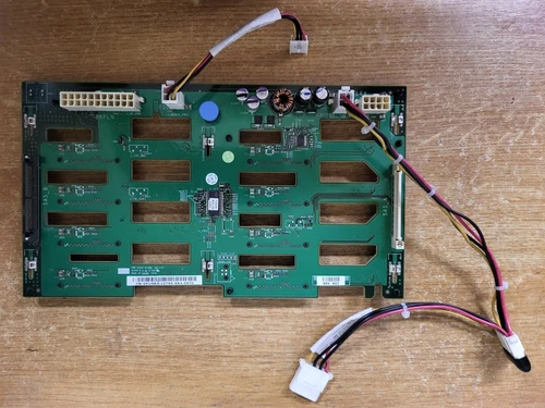 *** DELL POWEREDGE 2900 Mainboard Backplane CN-0KU482
