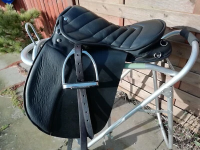 Reitsattel Distanz Wanderreitsattel - Normale bis mittelbreite Kammerweite - 16" - Bild 1 von 4