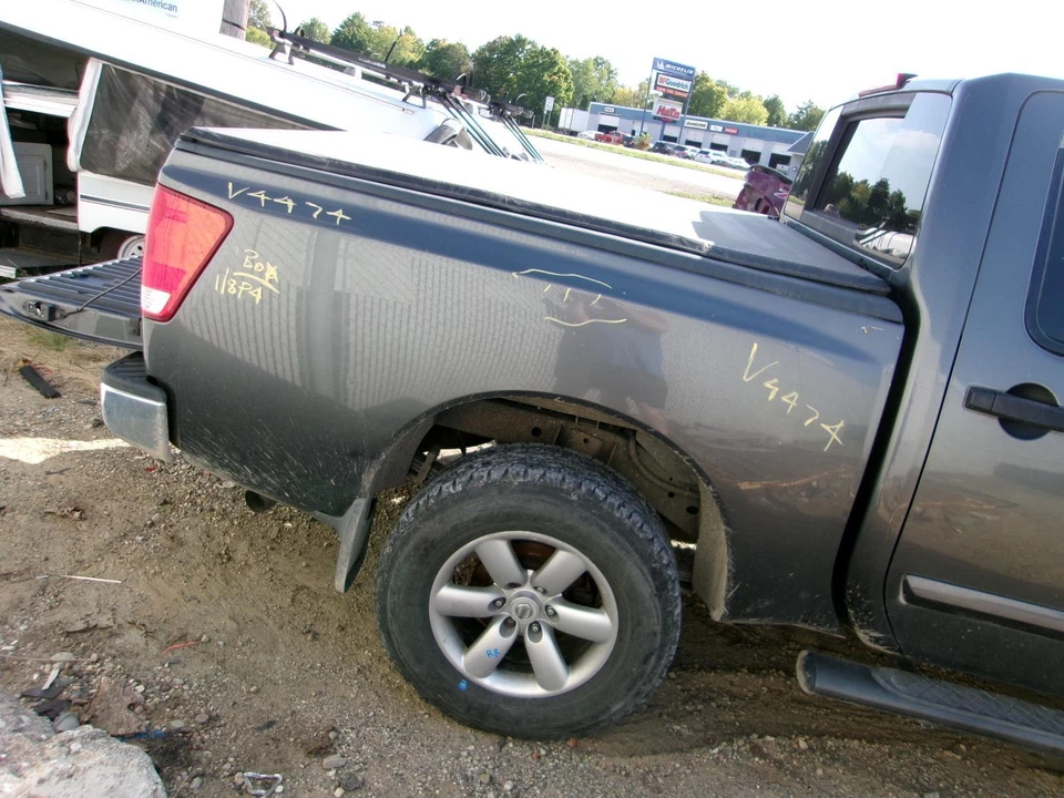 Used Air Cleaner Assembly fits: 2008 Nissan Titan  Grade A - Image 3 of 4