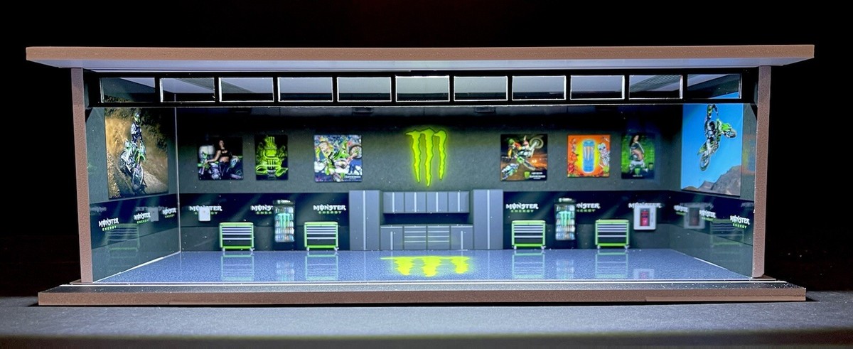 Monster Theme 1:64 Model Garage Diorama LED Lighting! FAST