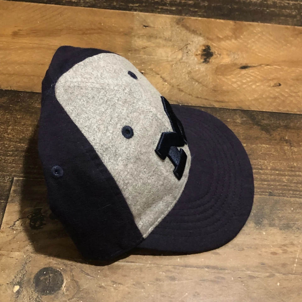 Michigan Wolverines Hat Cap INFANT CHILD Blue Gray New Era NCAA Football Foto 4 de 4