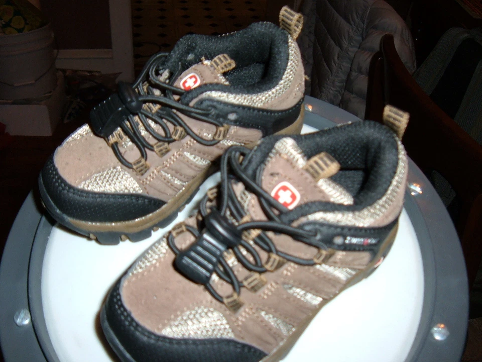 Zapatos de Senderismo Swiss Gear Niños SY8357.70 Talla 6 Usados en Excelente Condición Foto 2 de 4