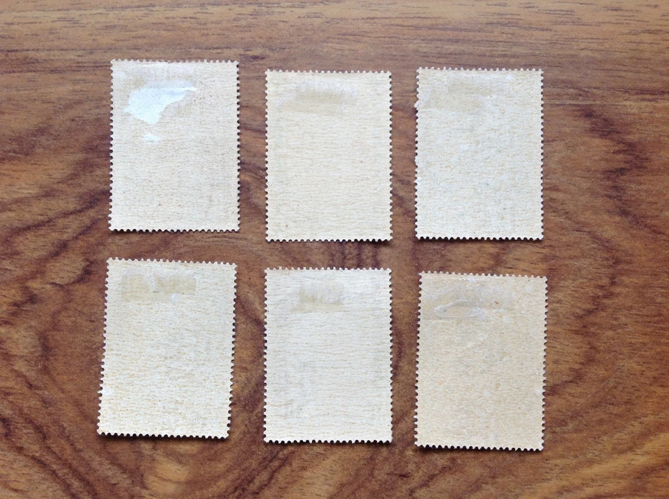 SAN MARINO 1942 - GAJARDA TOWER AND FLAGS Stamps MH with overprint. Free UK P&P - Image 3 of 3