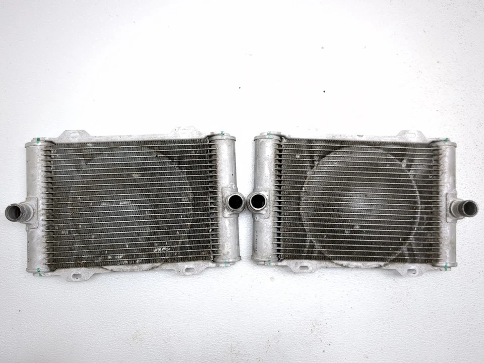 Juego de radiadores de motor Can Am Spyder F3-T SE6 16-19 par Foto 2 de 4