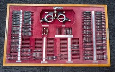 PUDEŁKO DO OZNACZANIA OKULARÓW MARCO ze 157 soczewkami testowymi + uniwersalne okulary pomiarowe optyk