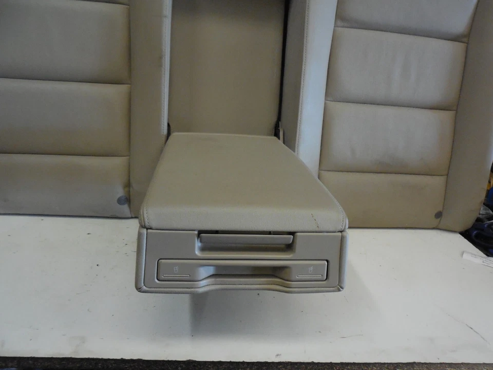 Audi A6 Quattro C6 2005-2011 sedán asiento superior trasero cojín reposabrazos beige Foto 2 de 4