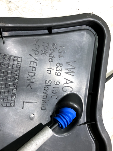 SKODA CITIGO 2014 5 DOOR LOCK CATCH MECH REAR LEFT NEAR SIDE 1S4839015C /2011-19 - Picture 10 of 11