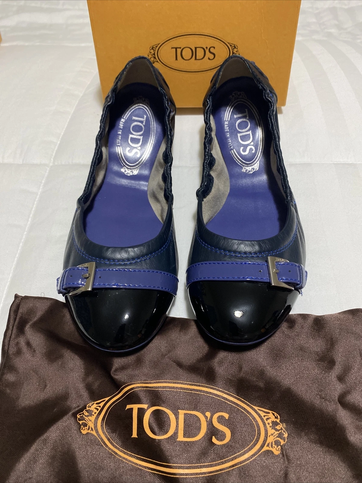 TOD’S TODS (NUOVO CON SCATOLA) BALLETTO BLU NAVY CON PUNTA NERA IN PELLE VERNICIATA 6 5