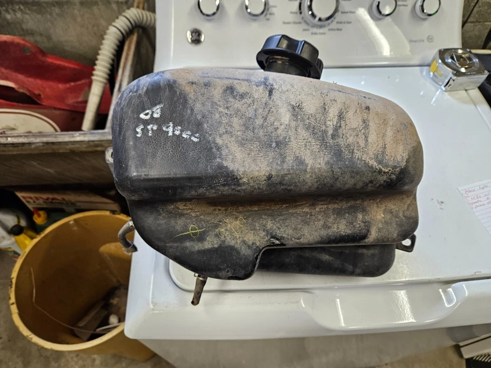 Polaris Sportsman 90 2008 tanque de combustible 0453718 tanque de gasolina 2 Foto 4 de 4