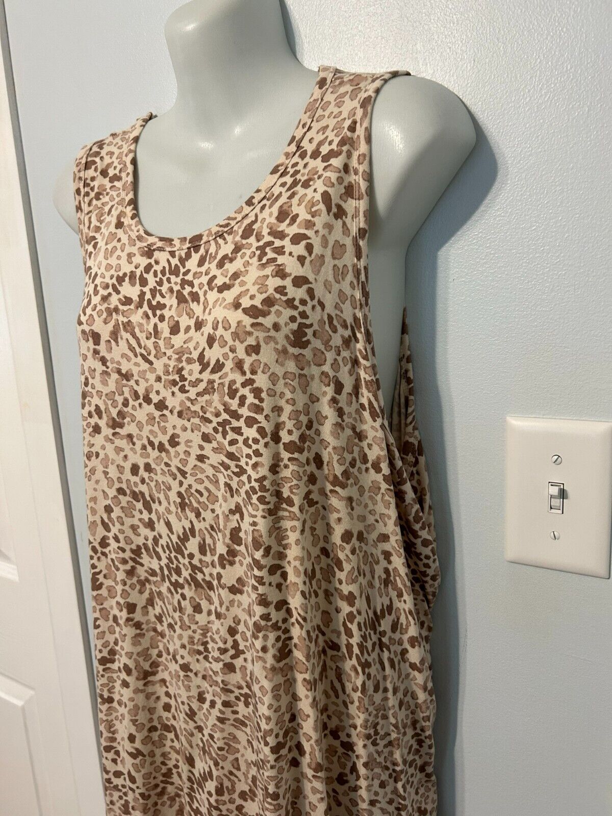 Picture 2 of 3