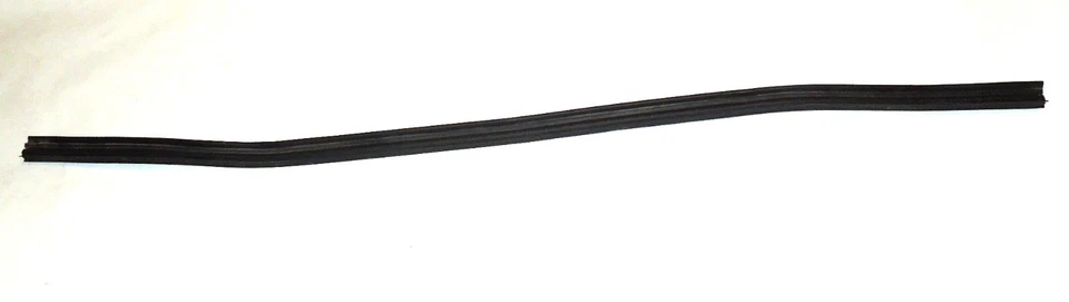 93 95 96 97 98 99 VW Jetta Golf Cabrio MK3 OEM capó trasero sello de goma 1H0823723A Foto 2 de 4