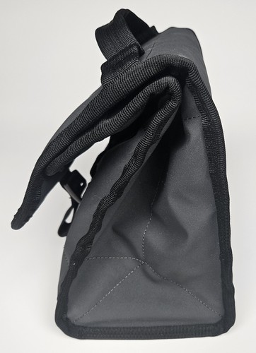 YETI Daytrip Packable Lunch Bag Charcoal Black & Grey Insulated Service Electric - Picture 2 of 8