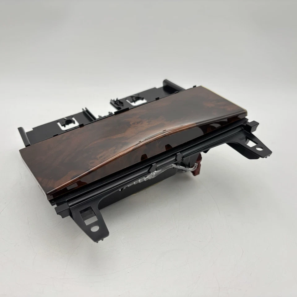 08-17 Mercedes Benz W204 C250 C300 C350 Center Console Ash Tray OEM A2046800179 - Image 2 of 4