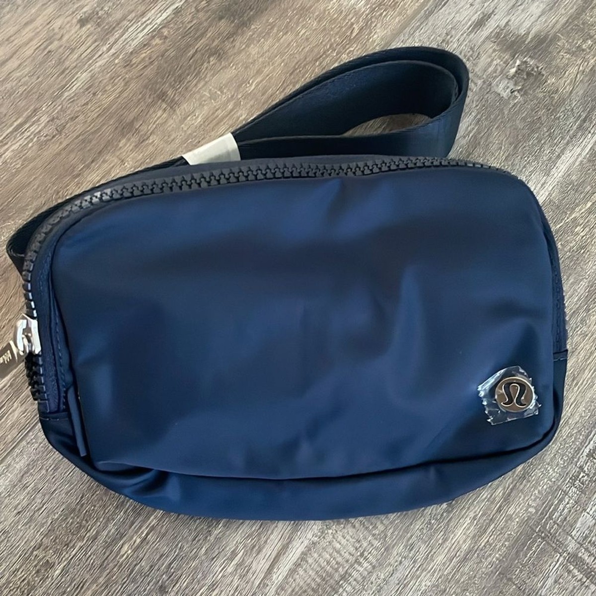 lululemon Everywhere Belt Bag in True Navy Blue with Silver
