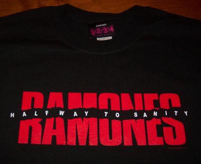 THE RAMONES HALF WAY TO SANITY T-Shirt 2006 MENS MEDIUM NEW PUNK