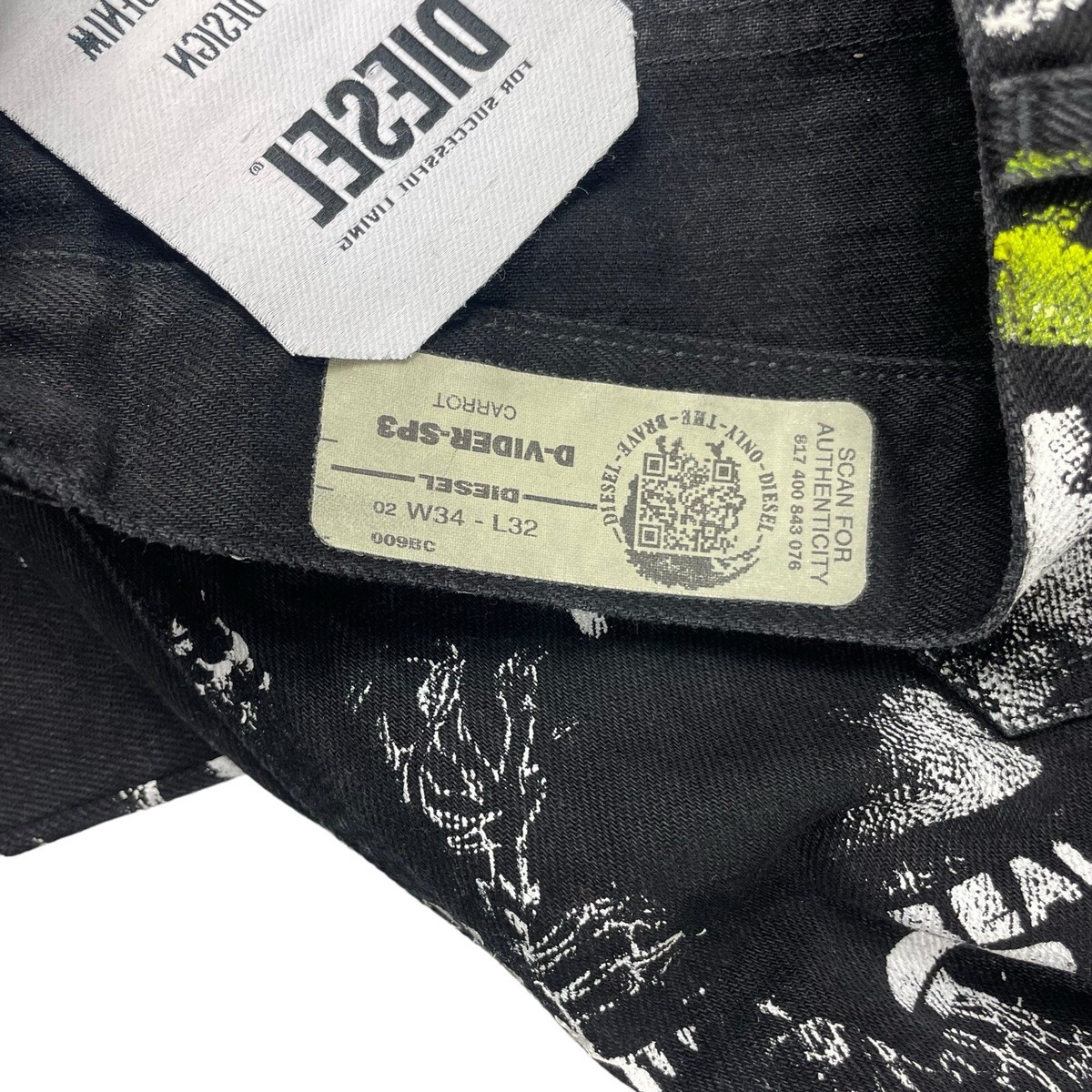 Diesel D-VIDER-SP3 Carrot Black All Over Print Mens Jeans Diesel D-VIDER-SP3 Carrot Black All Over Print Mens Jeans