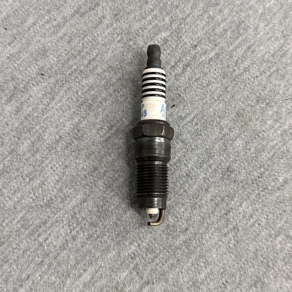 Bujía Autolite AP5145 - Se adapta a Ford LTD Crown Victoria 1987-1991 (paquete de 2) Foto 4 de 4